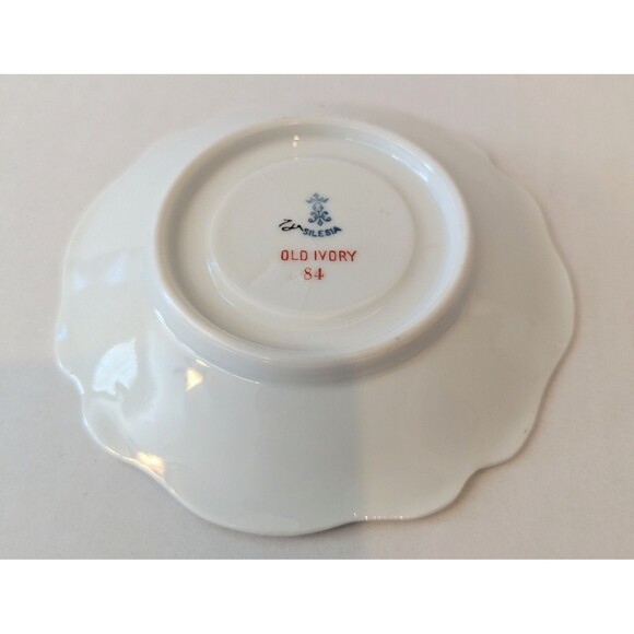 Hermann Ohme Old Ivory Silesia Clairon Cup with Saucer - Picture 9 of 10